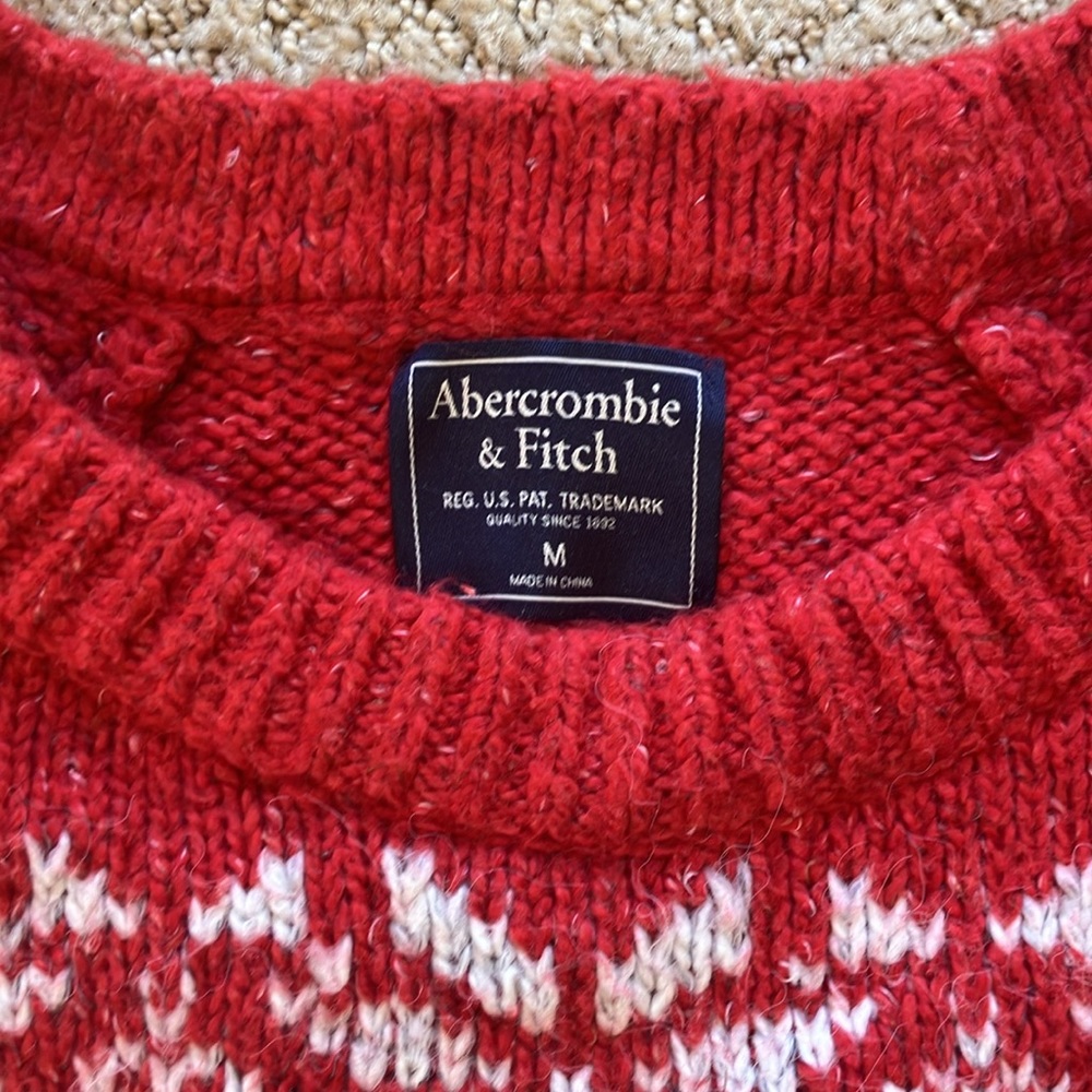 Abercrombie & Fitch Size Medium Red and White Snowflake Heavy Sweater - Picture 4 of 6